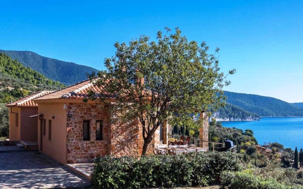 skopelos architecture villa diona
