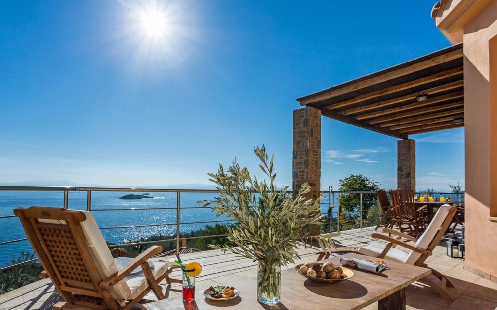 skopelos architecture villa diona